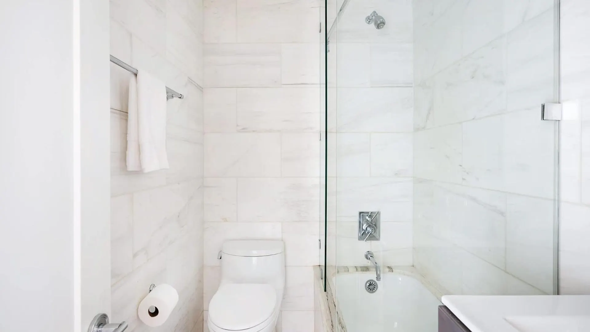 Apartment 73-1509 New Reno Studio Uws 24H Doorman Gym Laundry New York USA